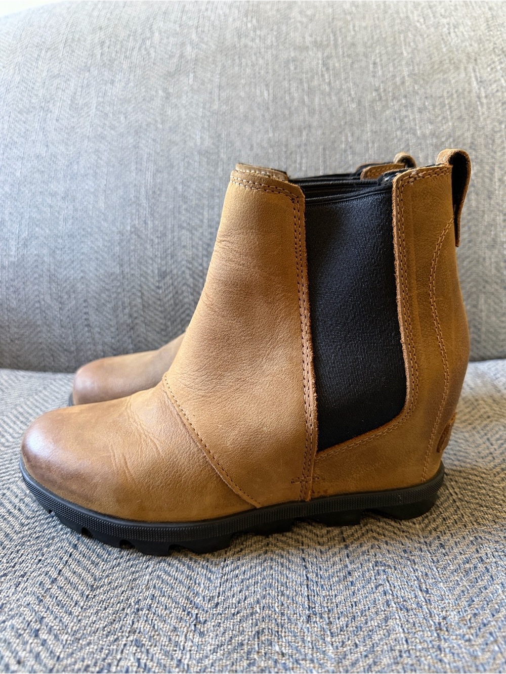 Sorel Joan of Arctic Wedge II Chelsea Ankle Boots Women's Cognac Leather Sz: 6.5